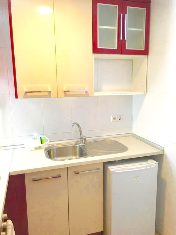 Apartment Maladeta L'Hospitalet de Llobregat Eksteriør billede